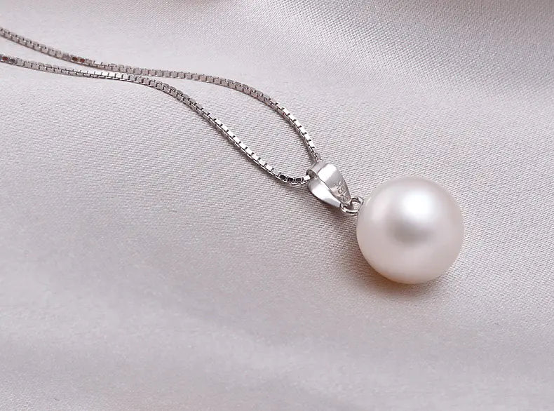 Freshwater Pearl Pendant with S925 Silver Necklace