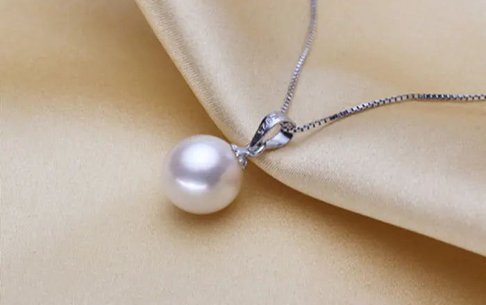Freshwater Pearl Pendant with S925 Silver Necklace